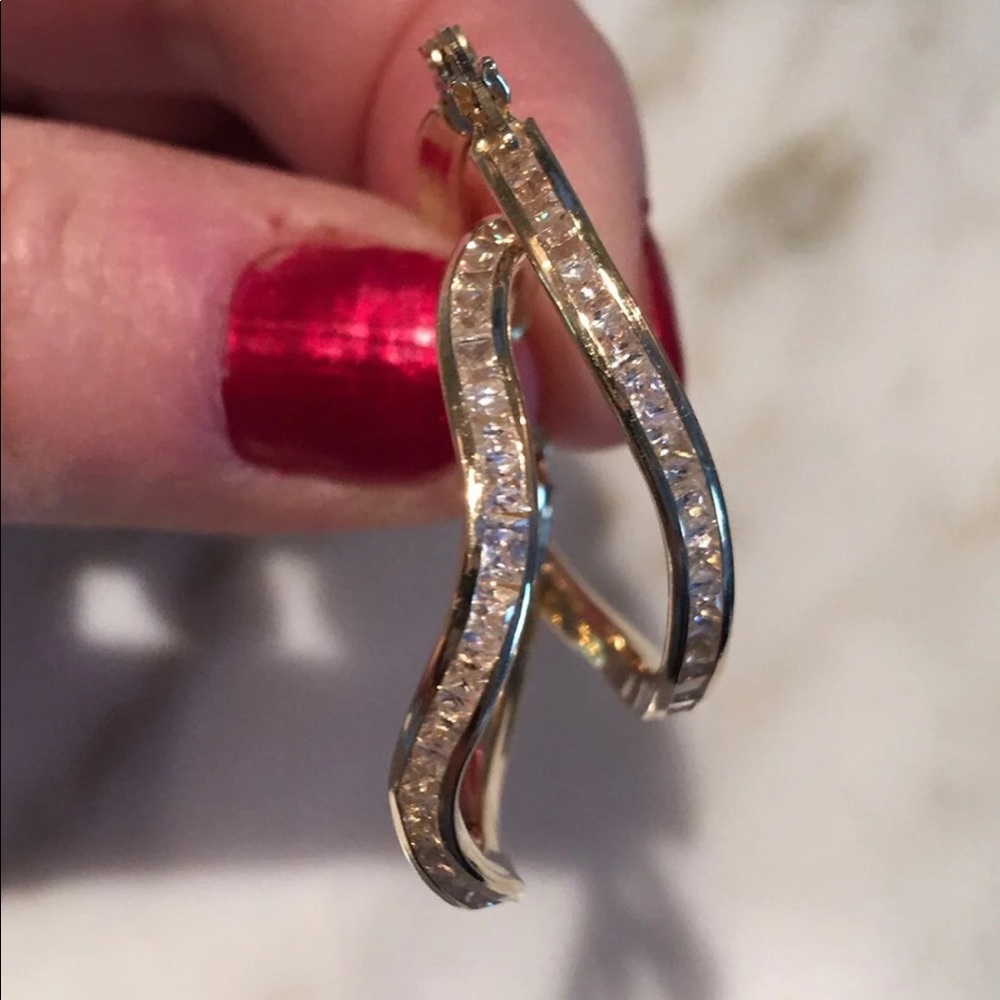 14K GOLD LARGE WAVY HOOP EARRINGS